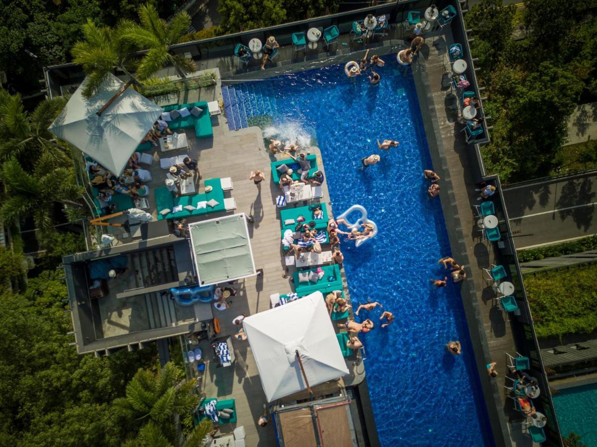The Outpost Hotel Sentosa By Far East Hospitality (Adults Only) Singapur Exterior foto Aerial view of the pool at the 101 Skybar