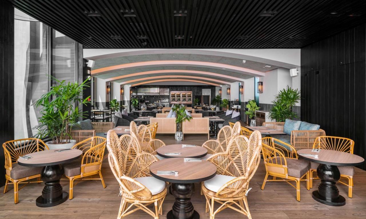 The Outpost Hotel Sentosa By Far East Hospitality (Adults Only) Singapur Exterior foto The lounge at the airport